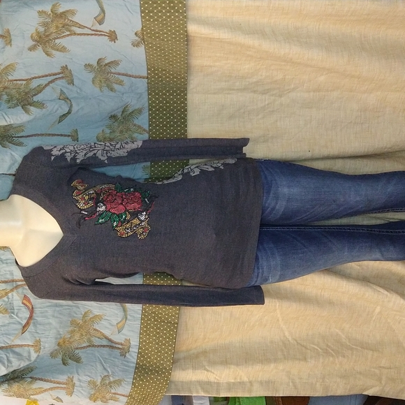 Twenty-one long sleeve top - Picture 3 of 9